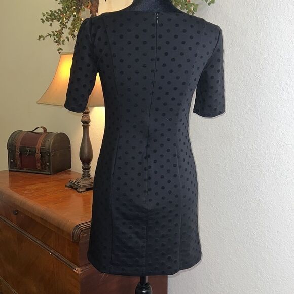 LAUREN CONRAD | Black Flocked Dot Short Sleeve Dress - Size 2 - Picture 3 of 8